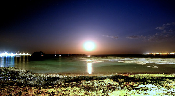 DSCF0038-original-cool 
 Moonrise at Corralejo Beach, Fuerteventura, Canary Islands 
 Keywords: Moonrise, Fuerteventura, Canary Islands, Corralejo
