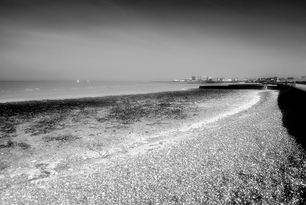 DSC 0005ir 
 Minnis Bay, Kent 
 Keywords: Minnis Bay, Kent, Birchington, Seaside, Infra-Red